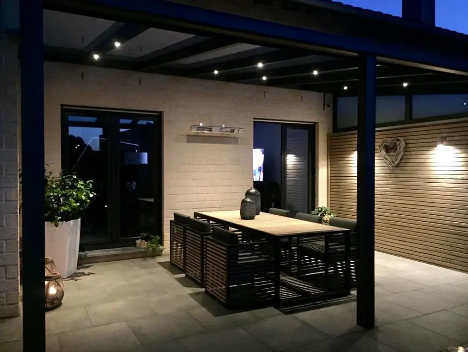 Terrassenüberdachung mit LED-Spots